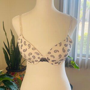 Calvin Klein lightly padded bra. Size 32D. Cute black lace in front. Cell design